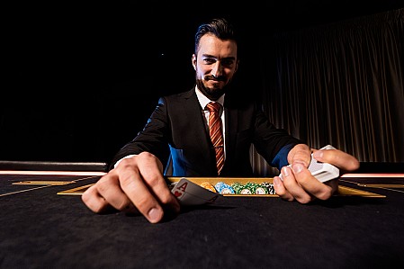 Encore poker club